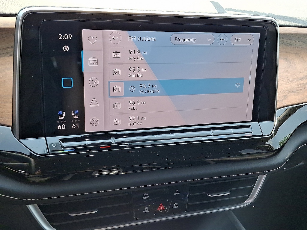 New 2025 Volkswagen Atlas 2.0T SE w/Technology 2.0T SE w/Technology 4MOTION