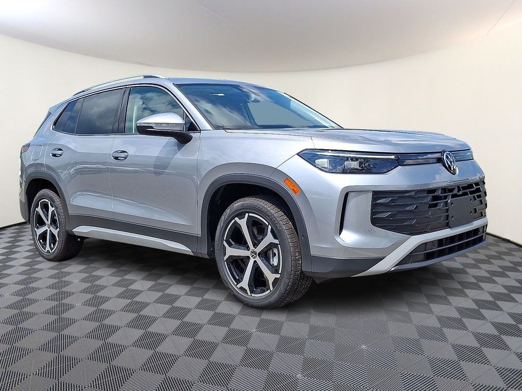 New 2025 Volkswagen Tiguan 2.0T SE SUV
