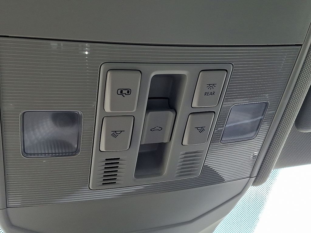 2025 Volkswagen Jetta SE - Photo 20