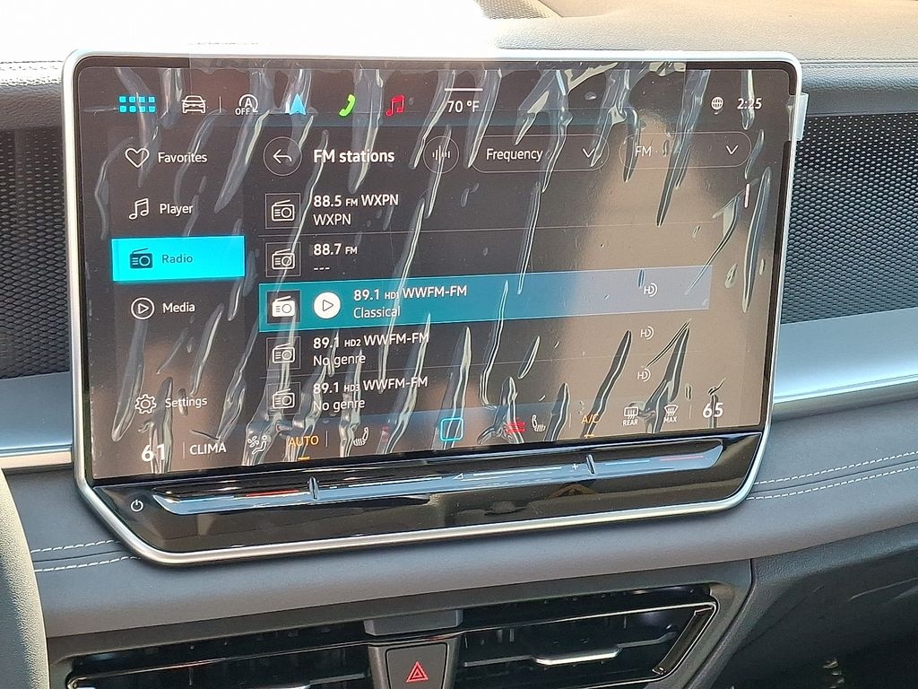 New 2025 Volkswagen Tiguan 2.0T SE SUV