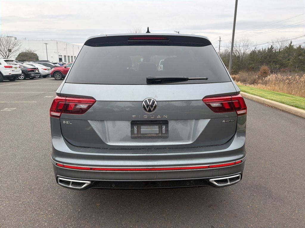2022 Volkswagen Tiguan SEL Premium R-Line photo 3
