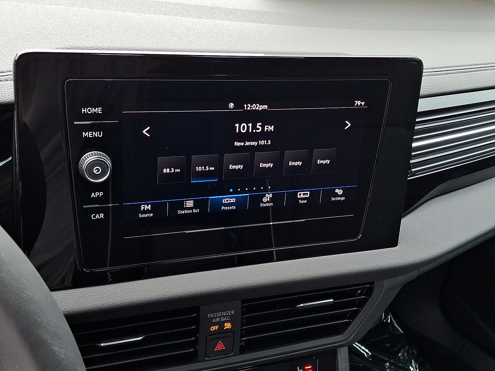 2025 Volkswagen Jetta Sport photo 3