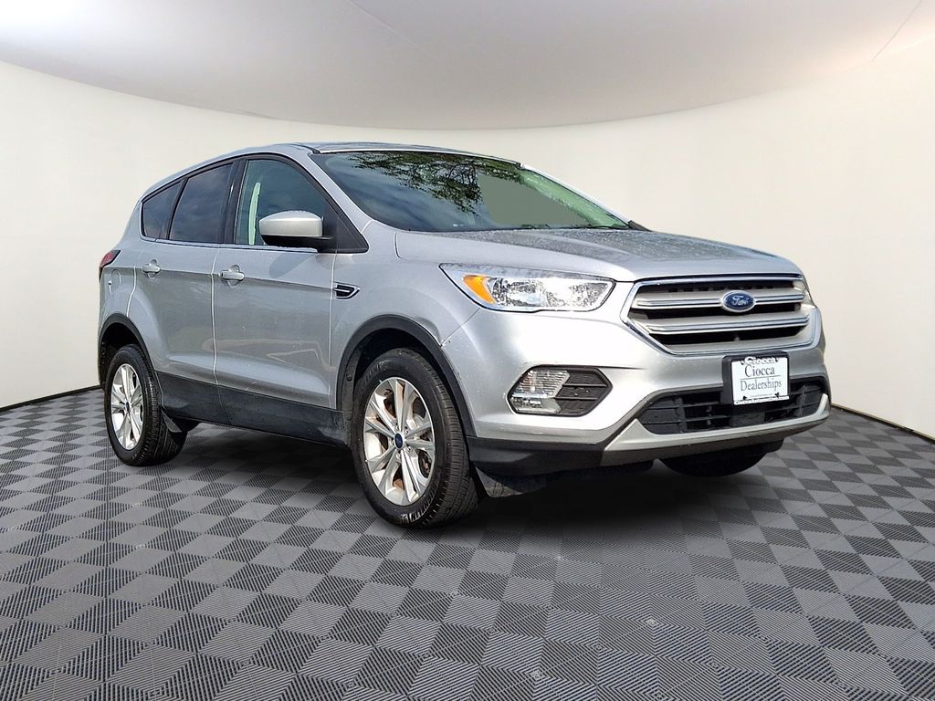 Used 2019 Ford Escape SE with VIN 1FMCU9GD1KUB73922 for sale in Flemington, NJ