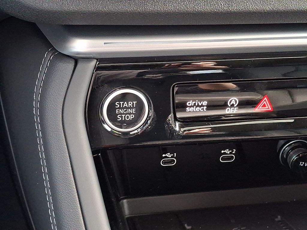 2025 Audi Q5 Premium - Photo 17