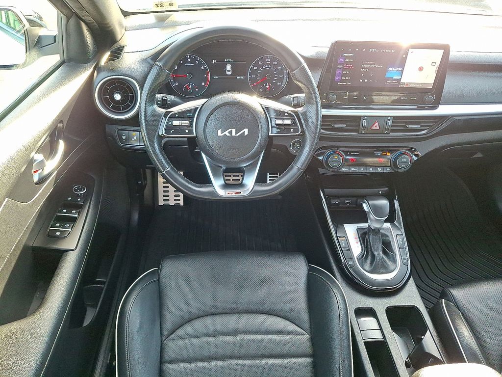 2023 Kia Forte GT-Line photo 2