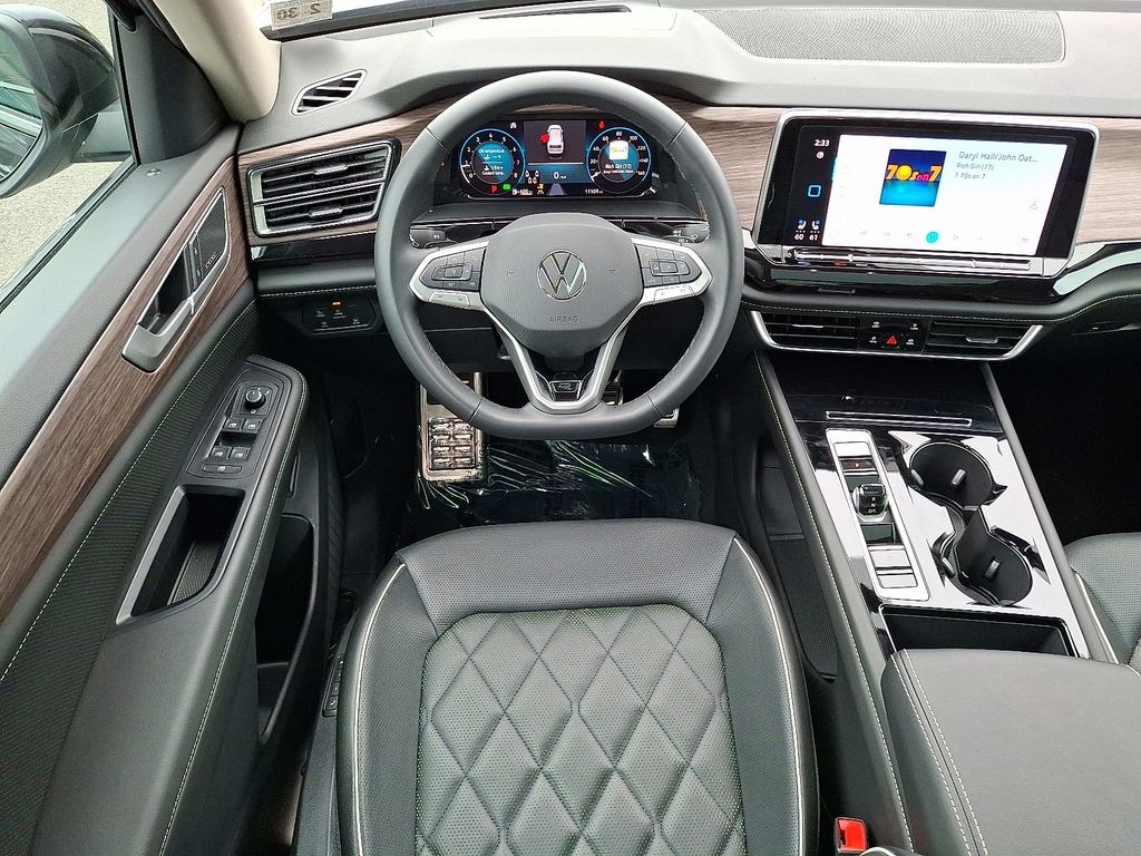 Certified 2025 Volkswagen Atlas 2.0T SEL Premium R-Line 2.0T SEL Premium R-Line 4MOTION
