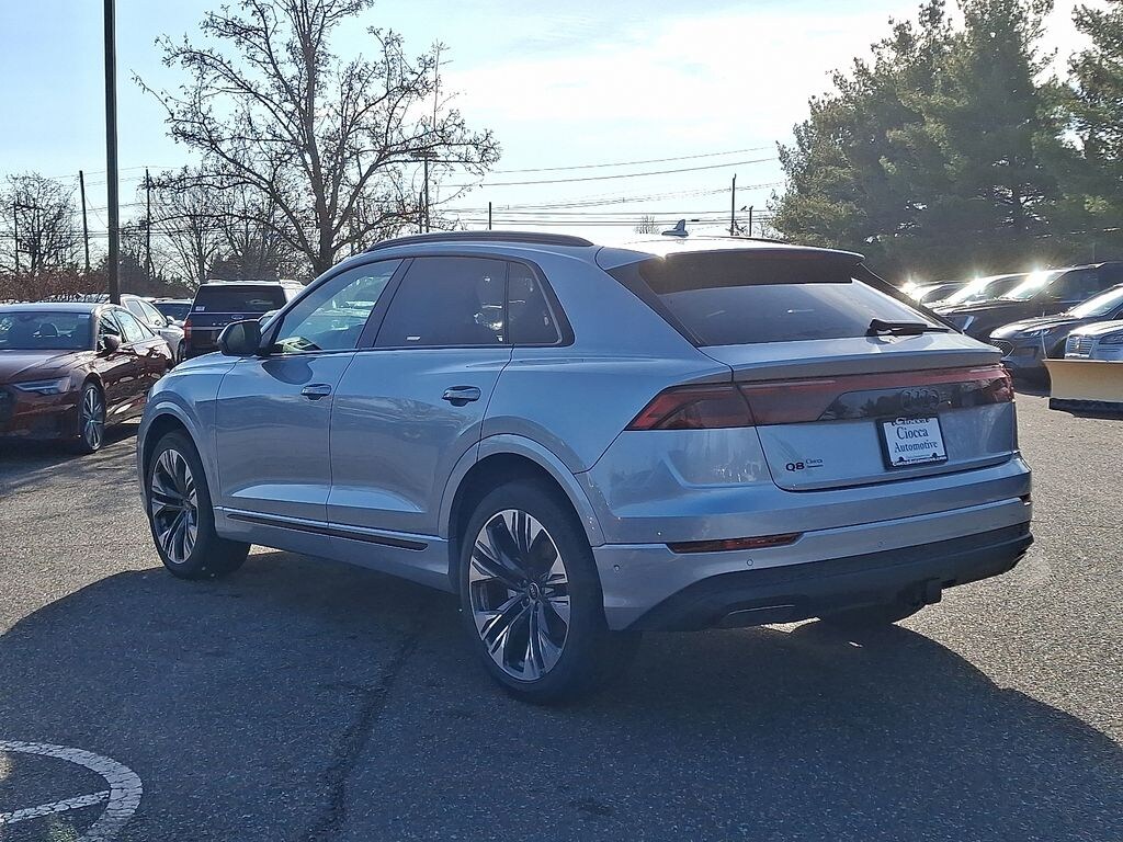 New 2025 Audi Q8 SUV