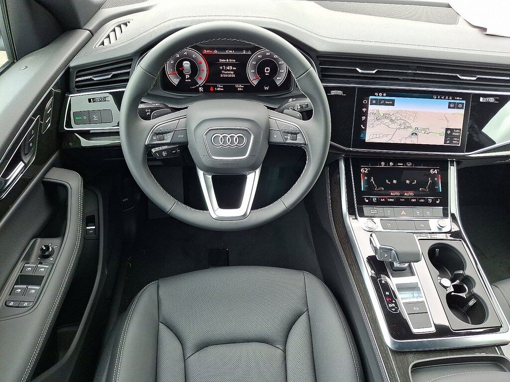 New 2025 Audi Q8 SUV