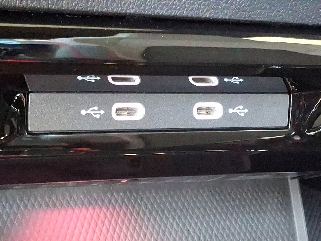 2025 Volkswagen Golf GTI SE - Photo 20