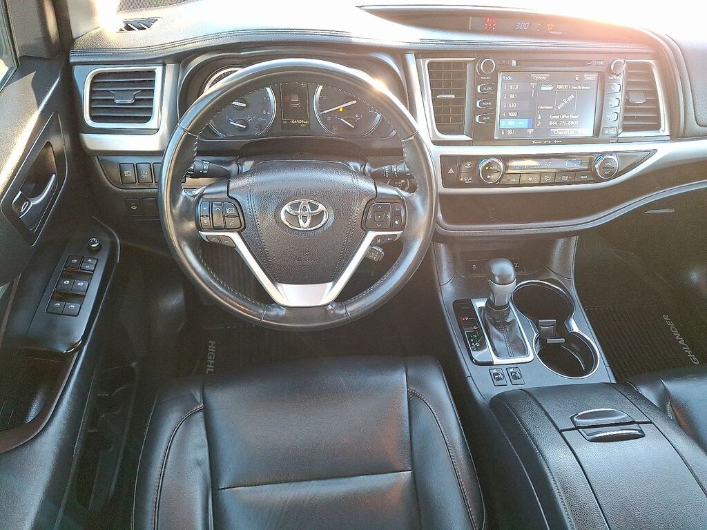 Used 2019 Toyota Highlander XLE SUV