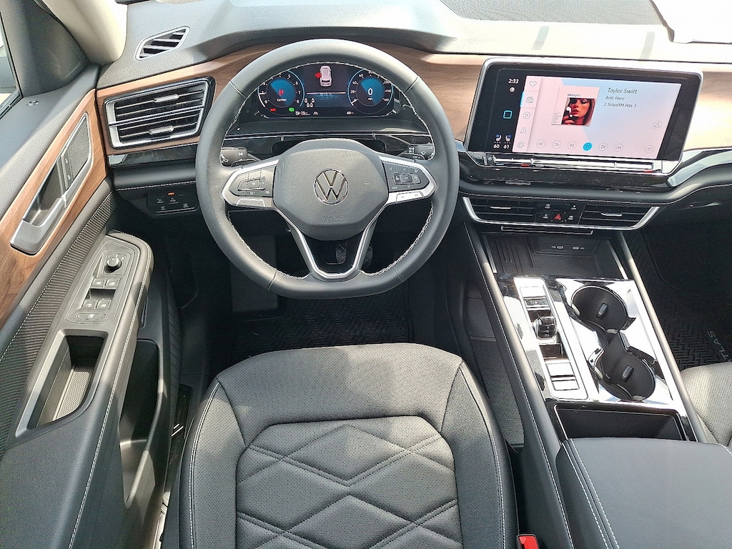 New 2025 Volkswagen Atlas 2.0T SE w/Technology 2.0T SE w/Technology 4MOTION