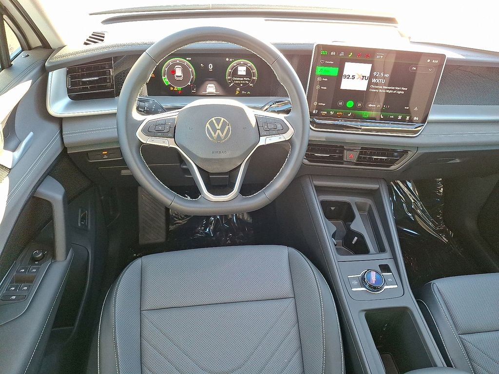 New 2026 Volkswagen Tiguan 2.0T SE SUV