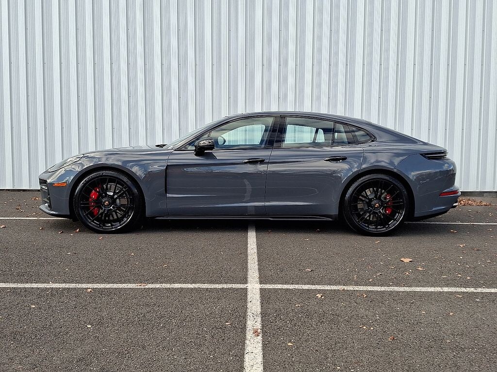 New 2026 Porsche Panamera GTS Hatchback