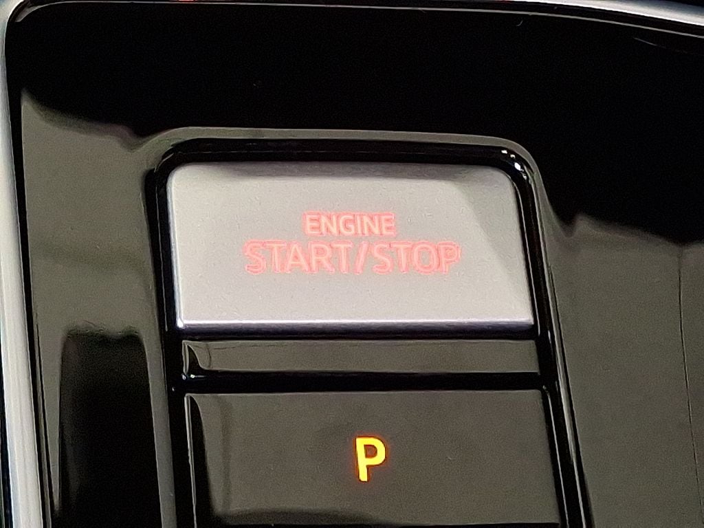 2025 Volkswagen Golf GTI SE - Photo 18