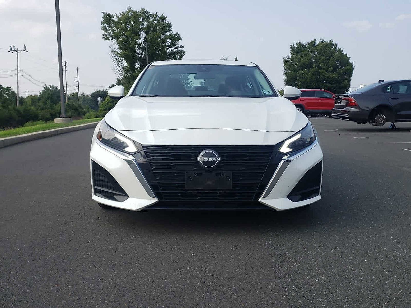 2023 Nissan Altima 2.5 SV photo 2