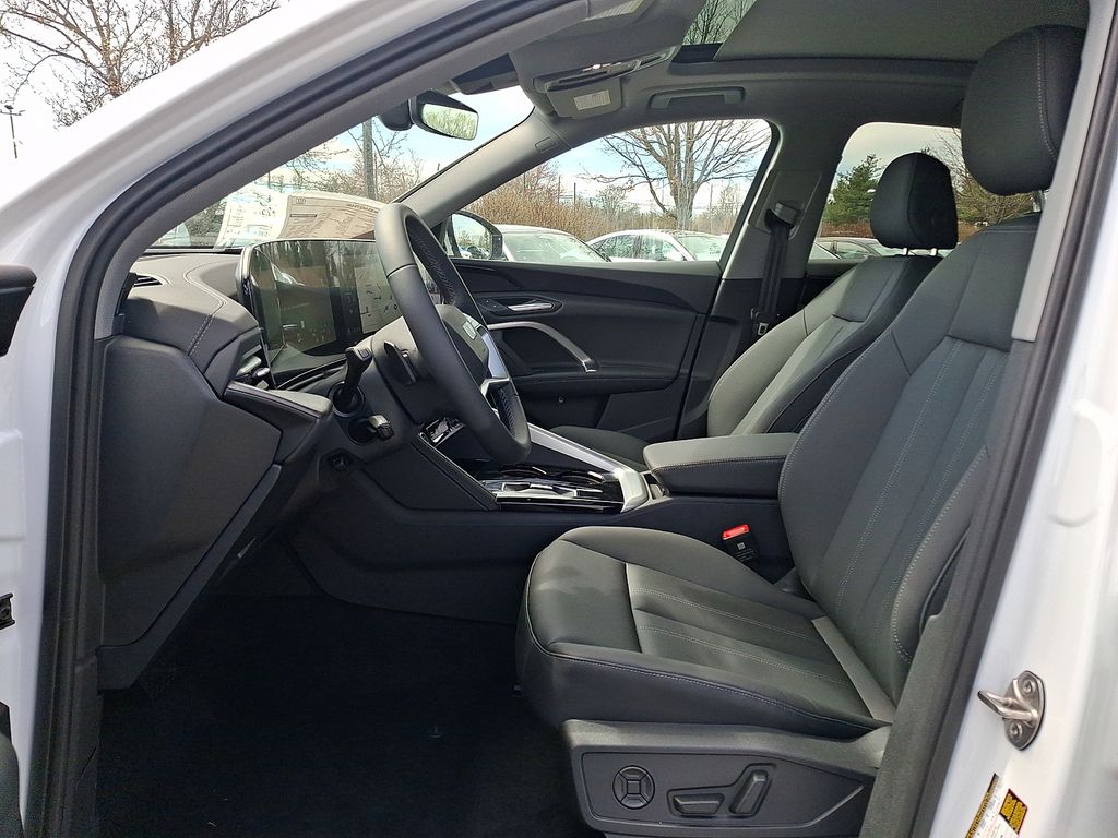 2025 Audi Q5 Premium - Photo 13