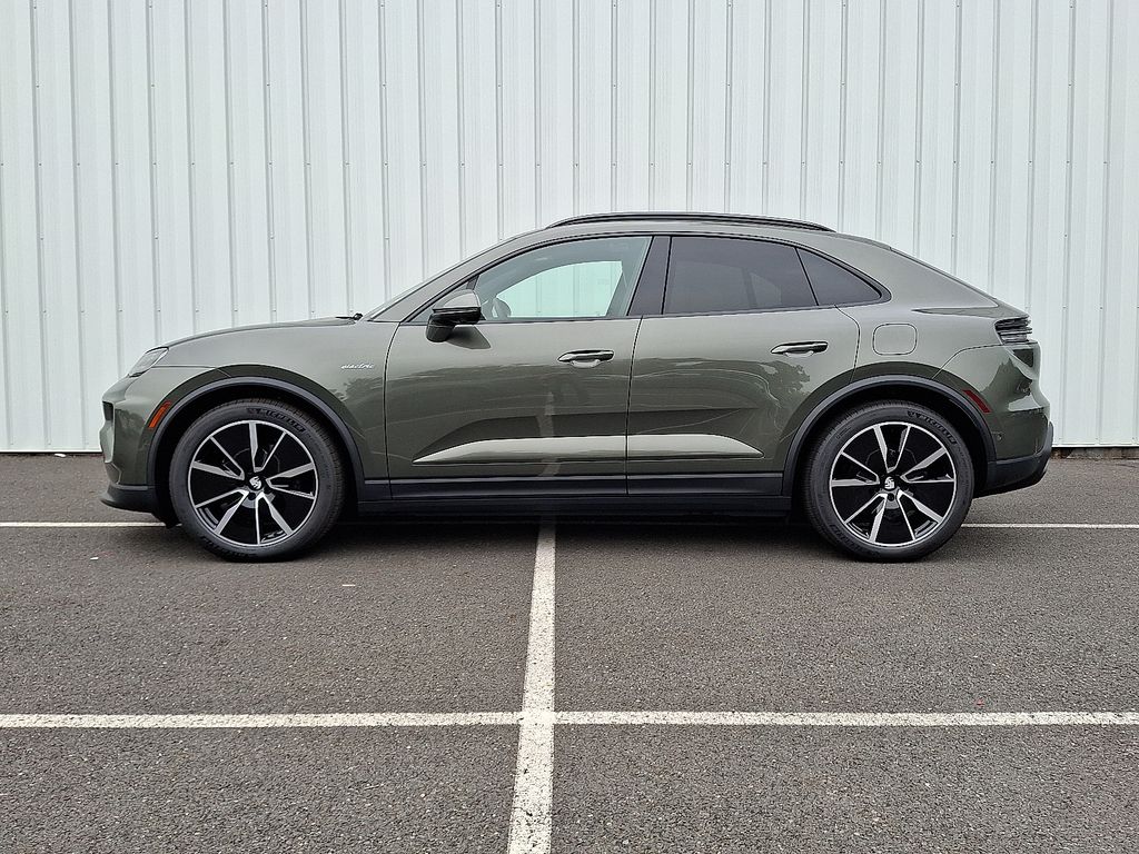 2025 Porsche Macan Electric 4 photo 2