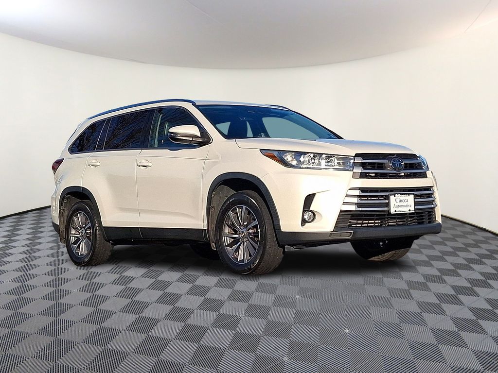 2019 Toyota Highlander XLE's photo