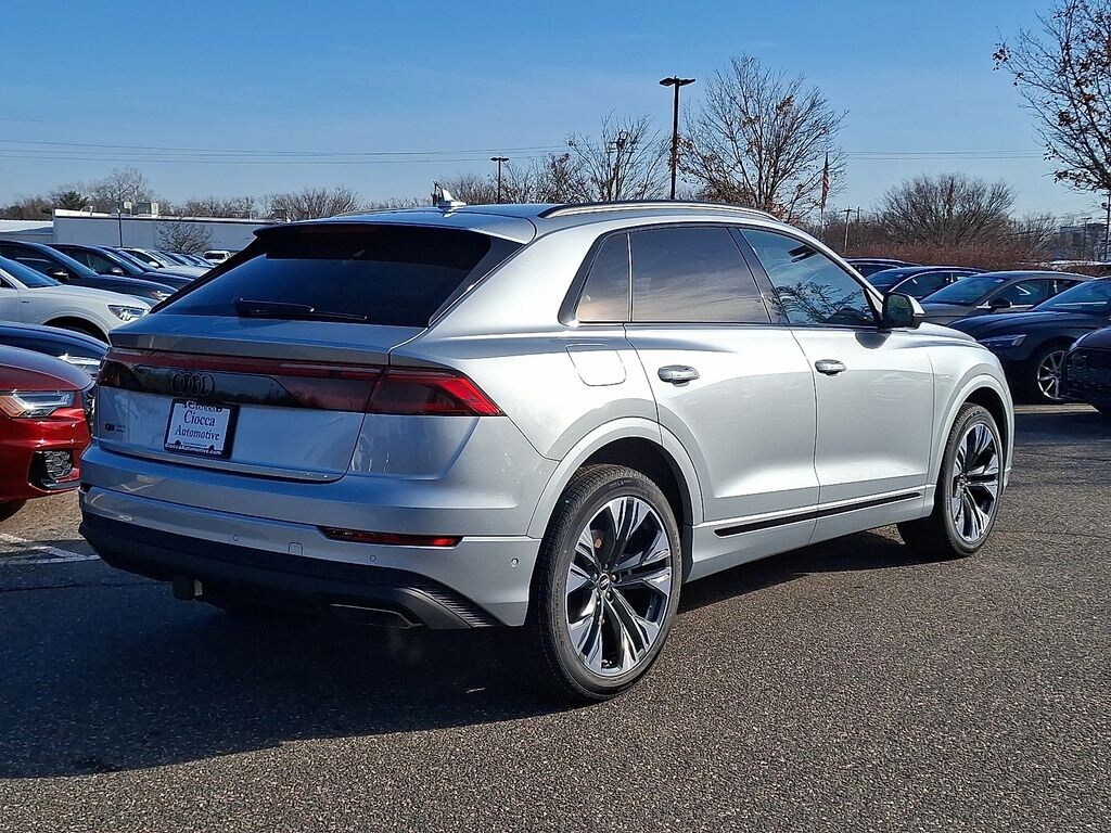 New 2025 Audi Q8 SUV