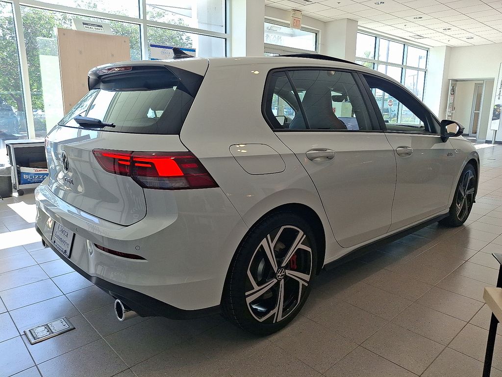 2025 Volkswagen Golf GTI SE - Photo 6