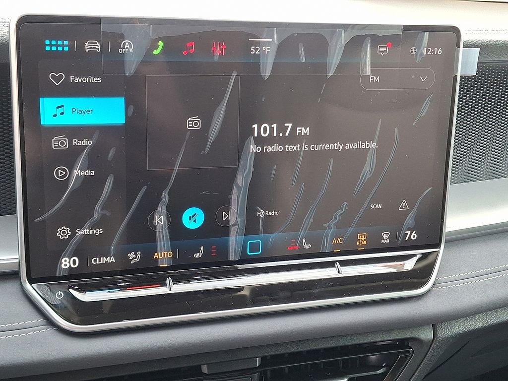 2026 Volkswagen Tiguan SE photo 3