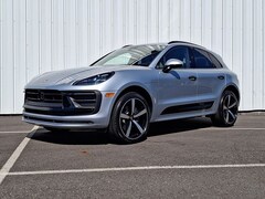2026 Porsche Macan Base SUV
