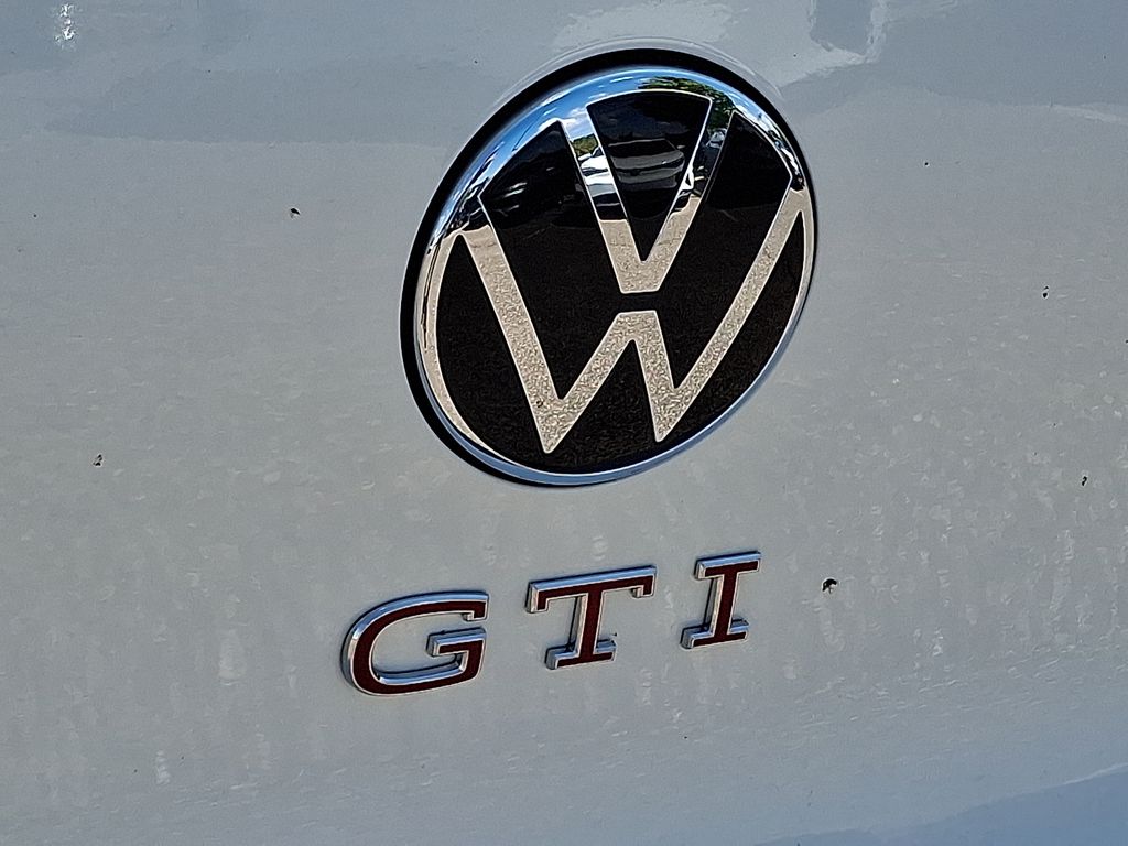 2025 Volkswagen Golf GTI SE - Photo 23