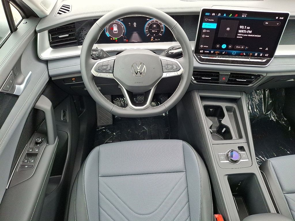 New 2025 Volkswagen Tiguan 2.0T SE SUV