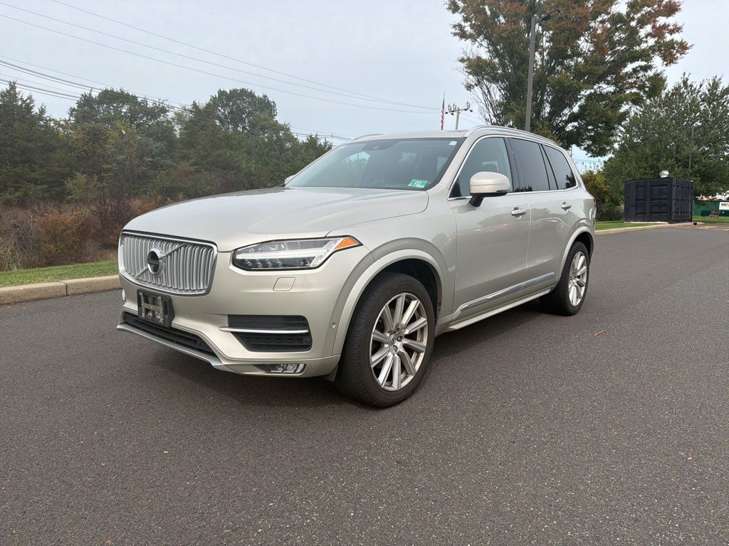 2016 Volvo XC90 T6 Inscription photo 3