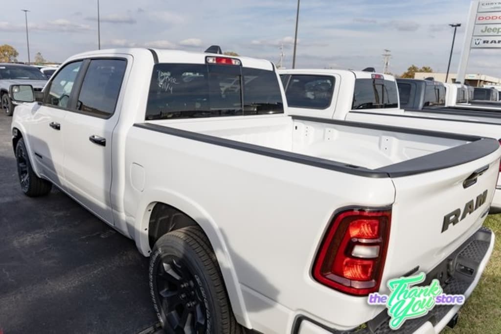 New 2026 Ram 1500 BIG HORN CREW CAB 4X4 5'7 BOX Pickup