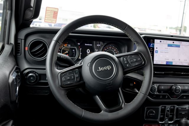 2025 Jeep Wrangler 4-Door Rubicon - Photo 11