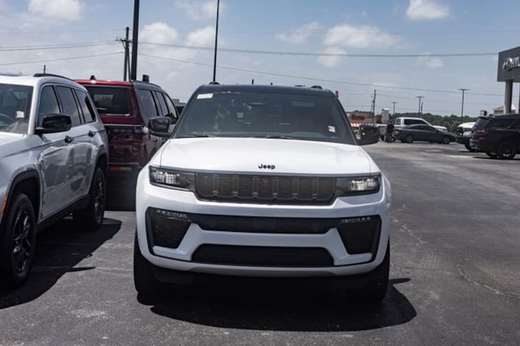 New 2026 Jeep Grand Cherokee SUMMIT 4X4 Sport Utility