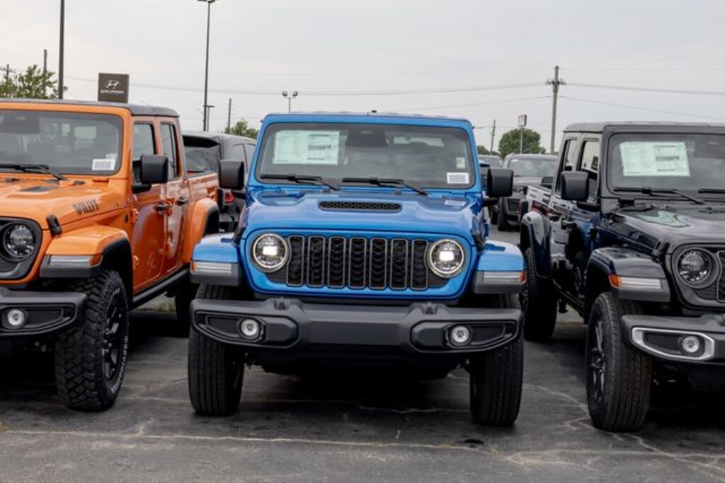 New 2026 Jeep Gladiator SPORT S 4X4 Pickup