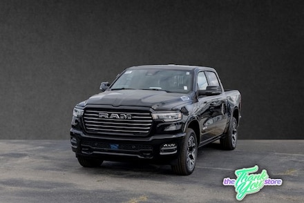 2026 Ram 1500 LARAMIE CREW CAB 4X4 5'7 BOX Pickup 1C6SRFJP8TN191677