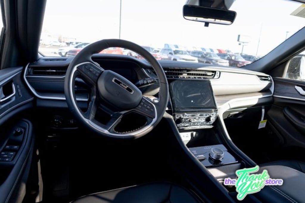 New 2025 Jeep Grand Cherokee L LIMITED 4X4 Sport Utility