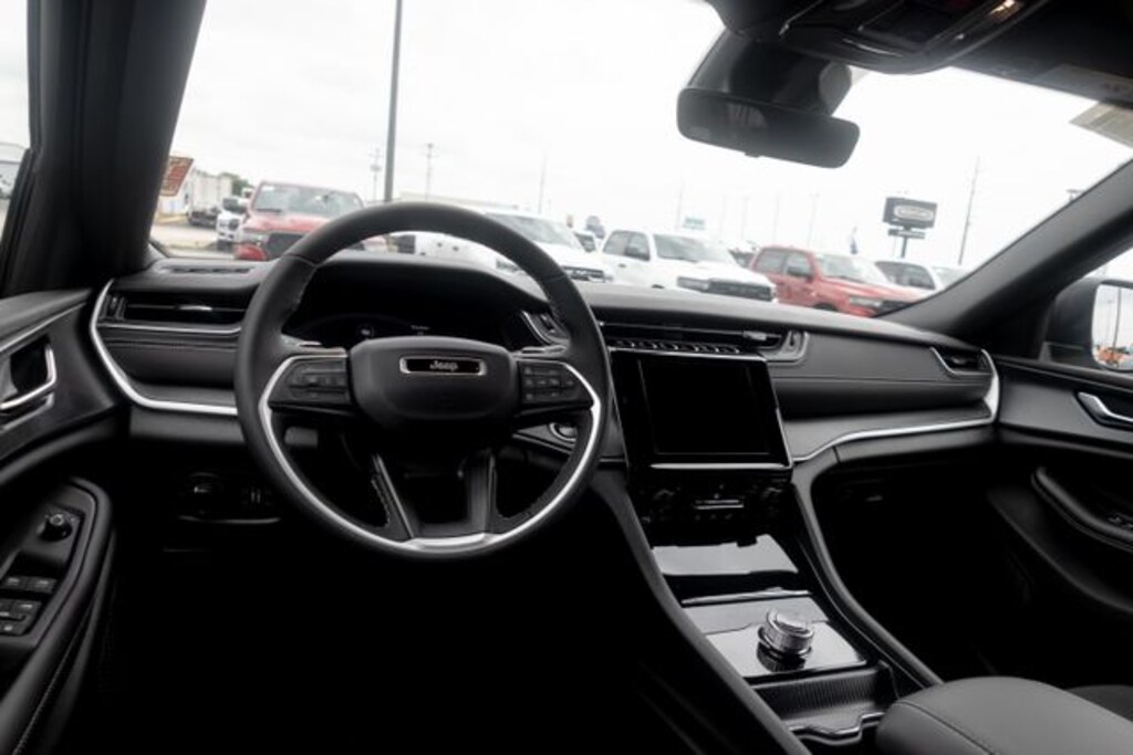 New 2026 Jeep Grand Cherokee L LAREDO X 4X4 Sport Utility