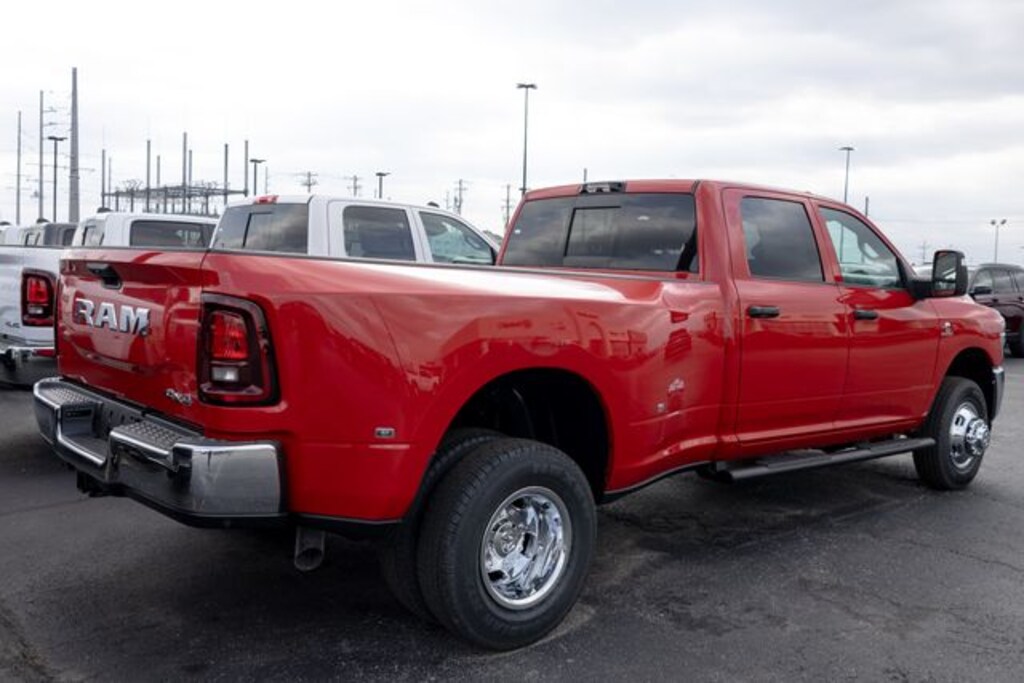 New 2026 Ram 3500 TRADESMAN CREW CAB 4X4 8' BOX Pickup