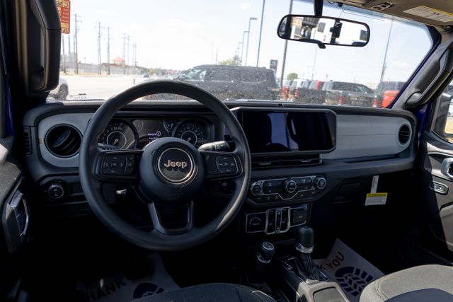 New 2026 Jeep Gladiator SPORT 4X4 Pickup