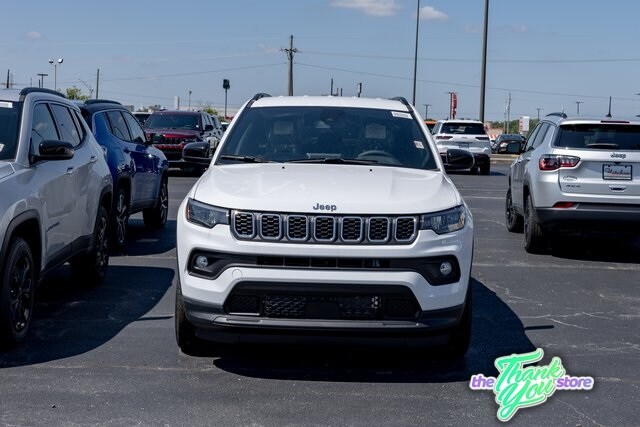 2025 Jeep Compass Latitude photo 3