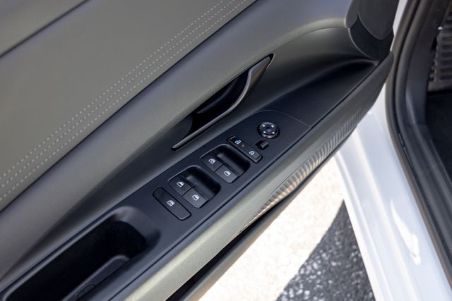 2026 Hyundai Elantra SEL Sport - Photo 13