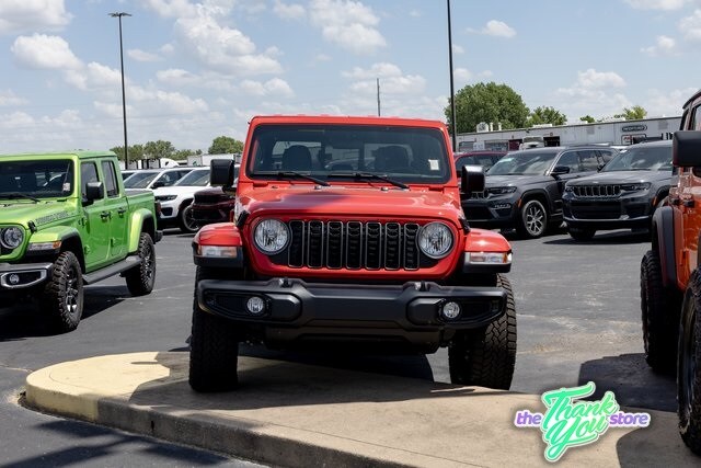 2025 Jeep Gladiator Sport photo 2