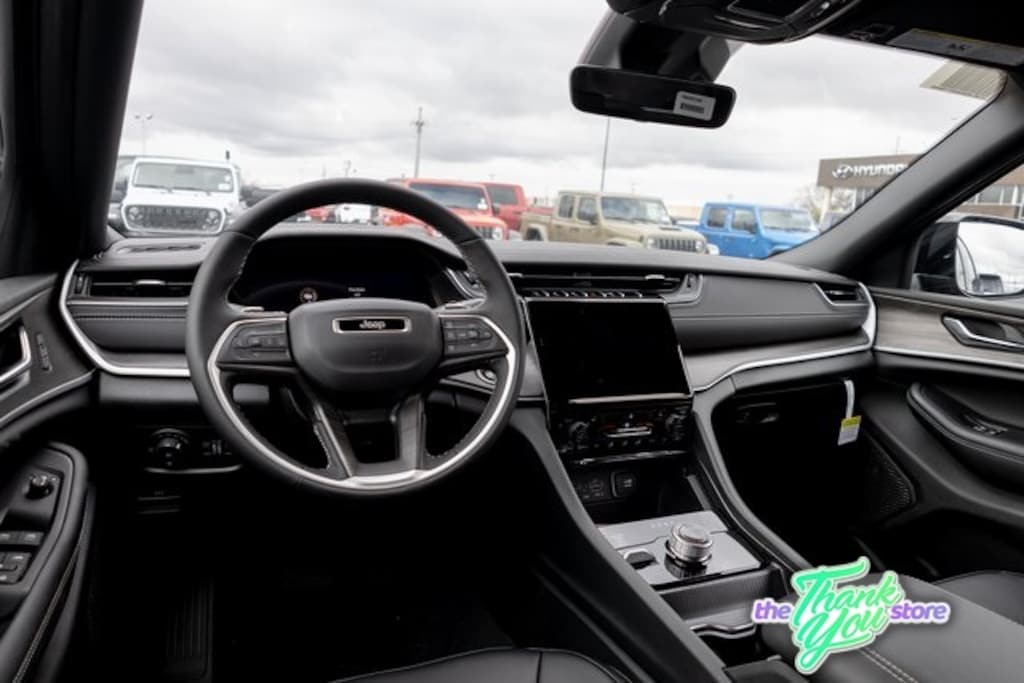 New 2025 Jeep Grand Cherokee L LIMITED 4X4 Sport Utility