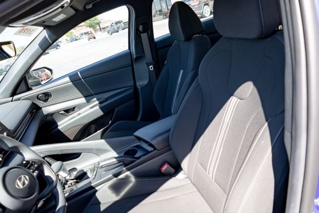 2026 Hyundai Elantra SEL Sport - Photo 11