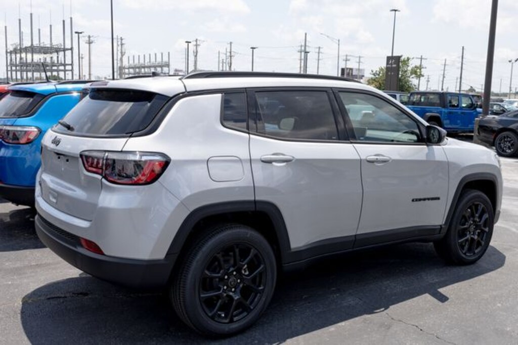 New 2026 Jeep Compass LATITUDE ALTITUDE 4X4 Sport Utility