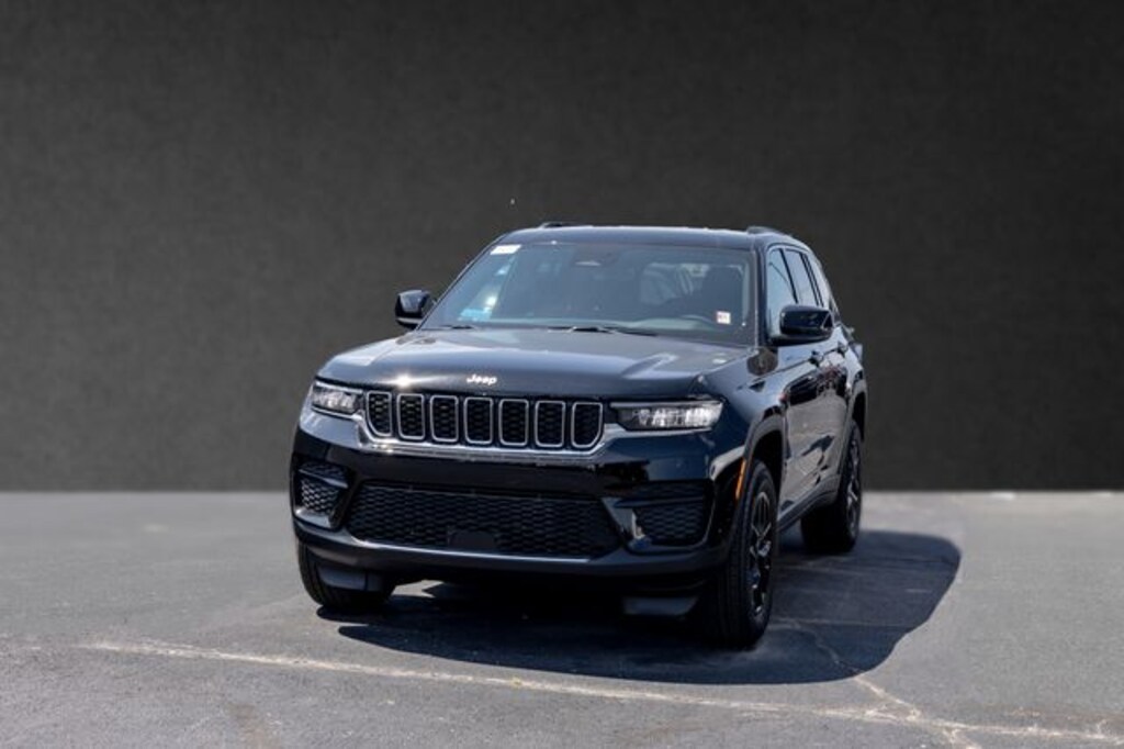 New 2026 Jeep Grand Cherokee LAREDO X 4X4 Sport Utility