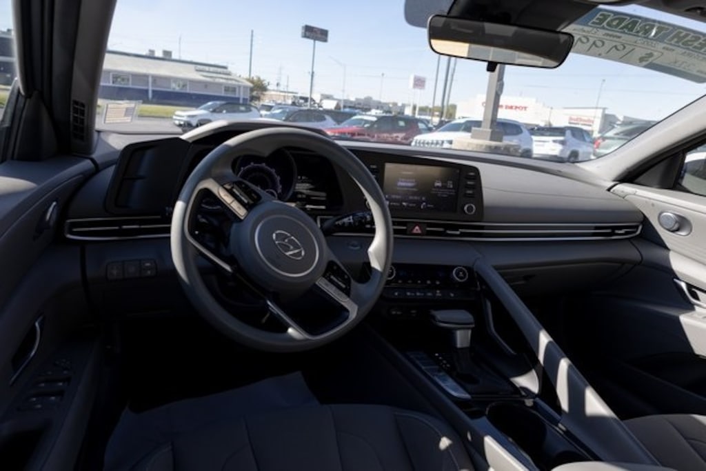 Used 2023 Hyundai Elantra HEV Blue Sedan