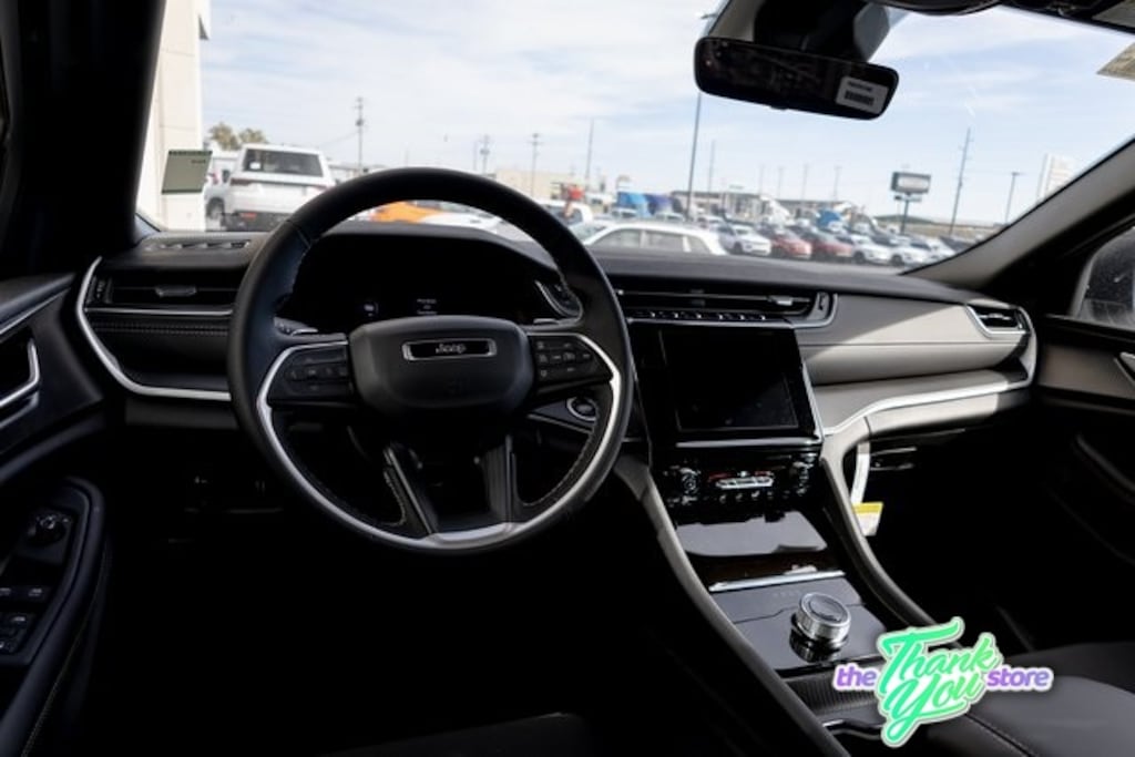 New 2025 Jeep Grand Cherokee LAREDO X 4X4 Sport Utility