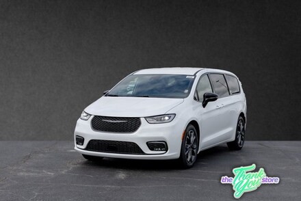 2026 Chrysler Pacifica SELECT Passenger Van 2C4RC1BG2TR153939