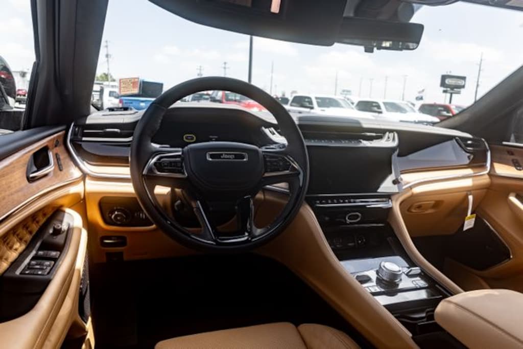 New 2026 Jeep Grand Cherokee SUMMIT 4X4 Sport Utility