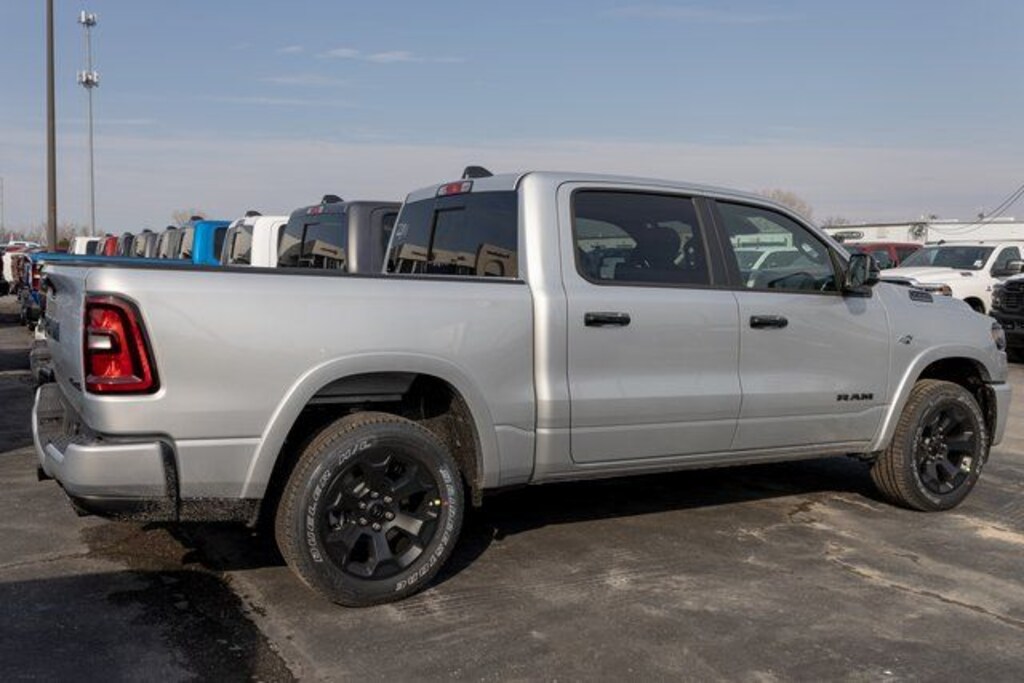 New 2026 Ram 1500 BIG HORN CREW CAB 4X4 5'7 BOX Pickup